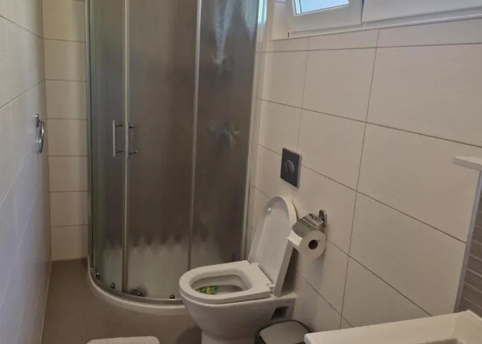 Slanica Escape Murter